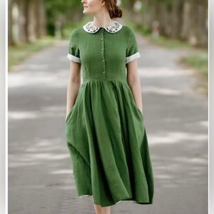 Classic Dress with Garden Embroidered Collar